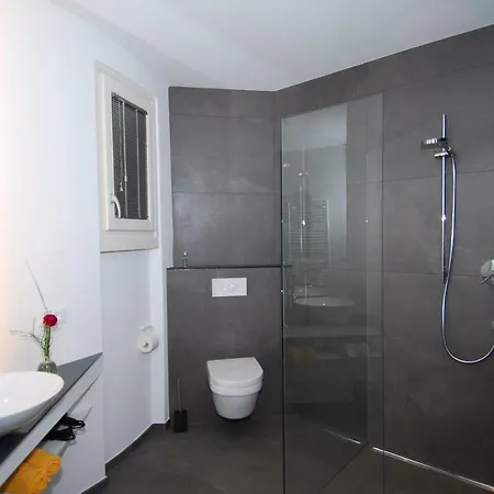 Torilan Apartment *